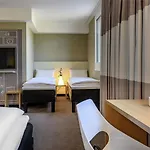 Ibis Hotell 3*