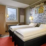 Ibis 3*