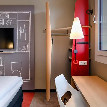 Ibis 3*