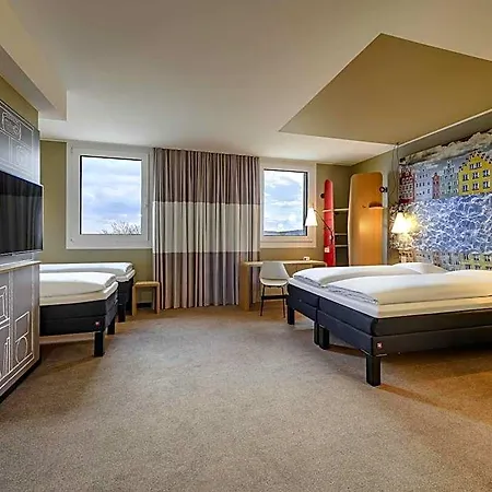Ibis 3*